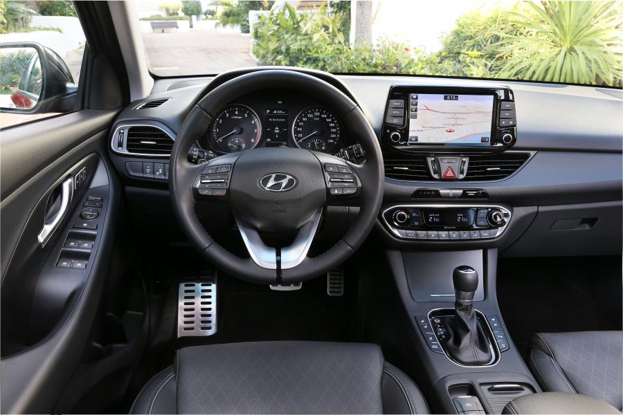 Торпедо Hyundai i30 2017 года  (фото 4 из 43)